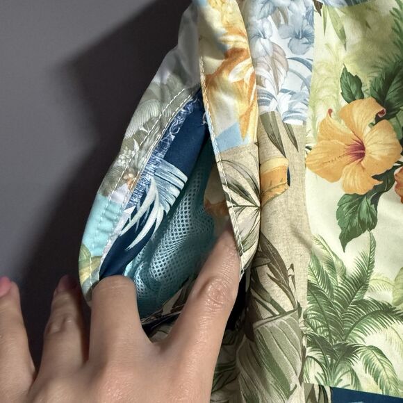 Tommy Bahama Baja Patchwork Paradise Swim Shorts Elastic Waist Pockets Mesh XL - Picture 5 of 11